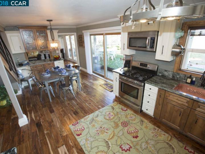 869 Lakeview Ave, South Lake Tahoe, CA | . Photo 13 of 24