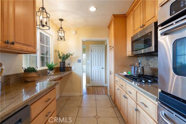 895 N 3rd Ave, Upland, CA | . Photo 13 of 38