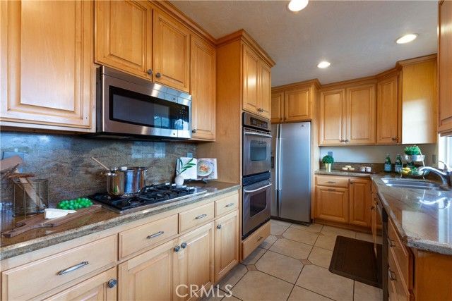 895 N 3rd Ave, Upland, CA | . Photo 10 of 38