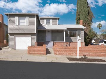 108 Lois Ave, Pittsburg, CA