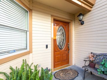 110 Mountview Ter, Benicia, CA | Downtown. Photo 3 of 49