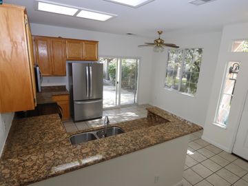 130 Winesap Dr, Brentwood, CA | Summerset 1. Photo 6 of 36