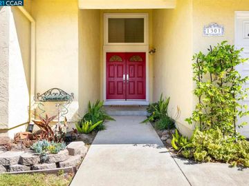 1301 New Hampshire Dr, Concord, CA | Clayton Highland. Photo 4 of 28
