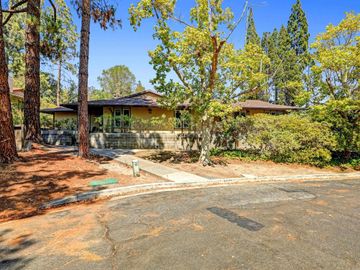 136 Shadow Mountain Ct, Camelback North, CA