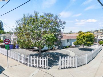 14290 Rose Dr, San Leandro, CA | Halcyon. Photo 3 of 28