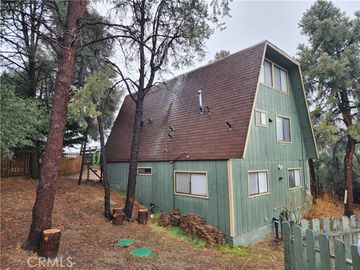 14713 Voltaire Dr, Pine Mountain Club, CA