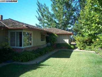 1665 Howard Rd Patterson CA Home. Photo 4 of 9