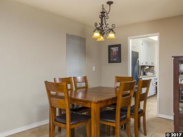 1702 Parkside Dr, Walnut Creek, CA, 94597 Townhouse. Photo 5 of 14