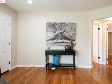 18420 Crest Ave, Castro Valley, CA | Lake Chabot. Photo 5 of 32