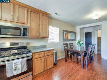 212 Wellington Ave, Concord, CA | Clyde. Photo 6 of 25