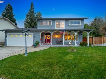2376 Greenberry Ct, Pleasant Valley, CA