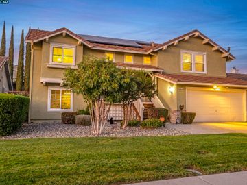 2379 Whitetail Dr, Antioch, CA | Mayfair. Photo 2 of 37