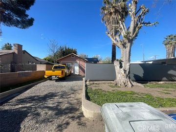 274 W 3rd St, Buttonwillow, CA