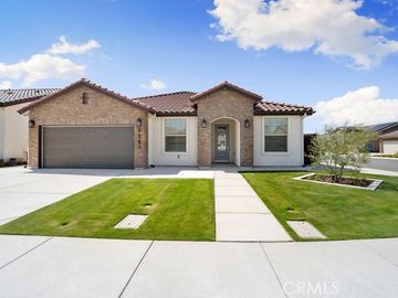 3301 Whispering Brook Ln, Shafter, CA