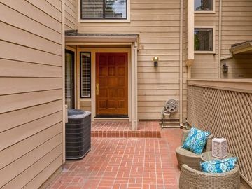 409 Clearview Dr, Los Gatos, CA, 95032 Townhouse. Photo 2 of 19