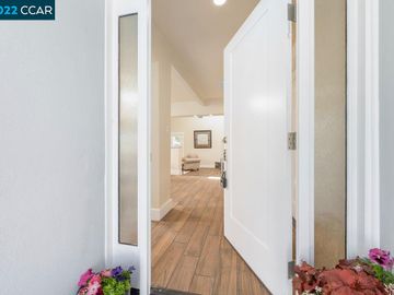 5021 Pierpoint Ave, Oakland, CA | . Photo 5 of 39