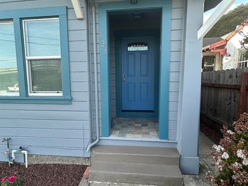 527 44 Th St, Richmond, CA | North And East. Photo 2 of 28