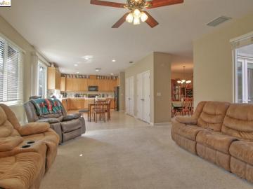 5364 Gold Creek Cir, Discovery Bay, CA | The Lakes. Photo 6 of 36