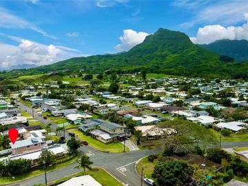 577 Ululani St Kailua HI Multi-family home. Photo 2 of 25