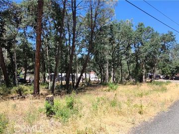 5822 James St, Clearlake, CA