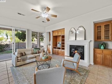 603 Pomona Dr, Brentwood, CA | Summerset 4. Photo 5 of 44