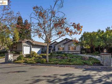 625 Devonshire Loop, Brentwood, CA | Apple Hill Ests. Photo 2 of 34