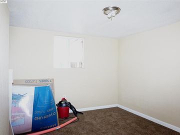 732 Palm Cir, Tracy, CA, 95376 Townhouse. Photo 5 of 28
