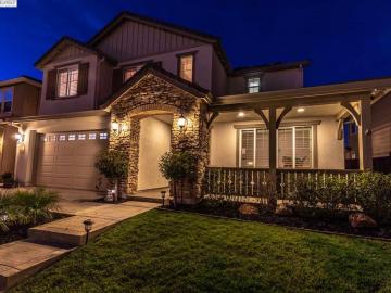 8043 Westport Cir, Discovery Bay, CA | The Lakes. Photo 2 of 40