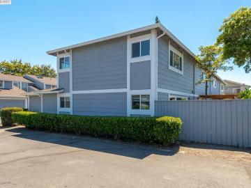 823 Woodgate Dr, San Leandro, CA, 94579 Townhouse. Photo 5 of 40
