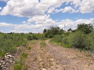 840 Mescal Spur Rd, Clarkdale, AZ | Under 5 Acres. Photo 3 of 10