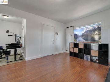 8524 Dowling, Oakland, CA | East Oakland. Photo 6 of 24