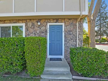 936 Dolores St, Livermore, CA, 94550 Townhouse. Photo 4 of 54